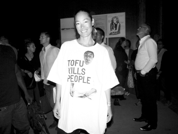 Photo of Cecilia Dean taken by Elise Gallant at Doug Aitken’s ‘Station to Station’ opening where Rirkrit was part of. (http://purple.fr/diary/entry/doug-aitken-s-station-to-station-kickoff-new-york)
