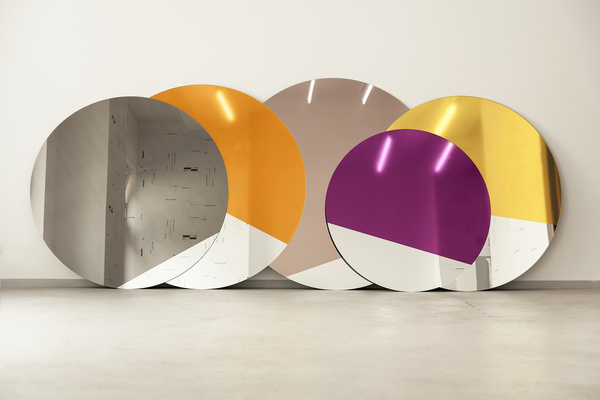 The large version from 180cm to 137cm in diametre